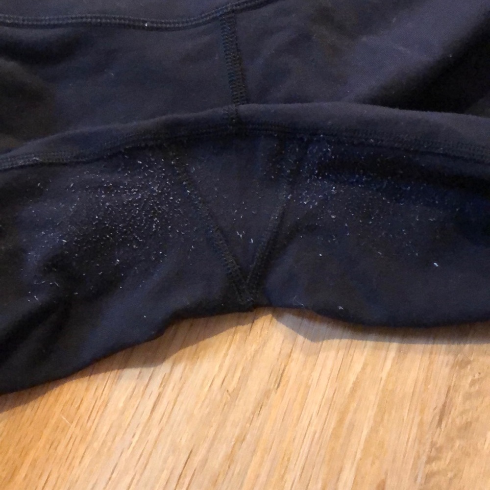 Lululemon Wunder Under black leggings - Picture 2 of 3